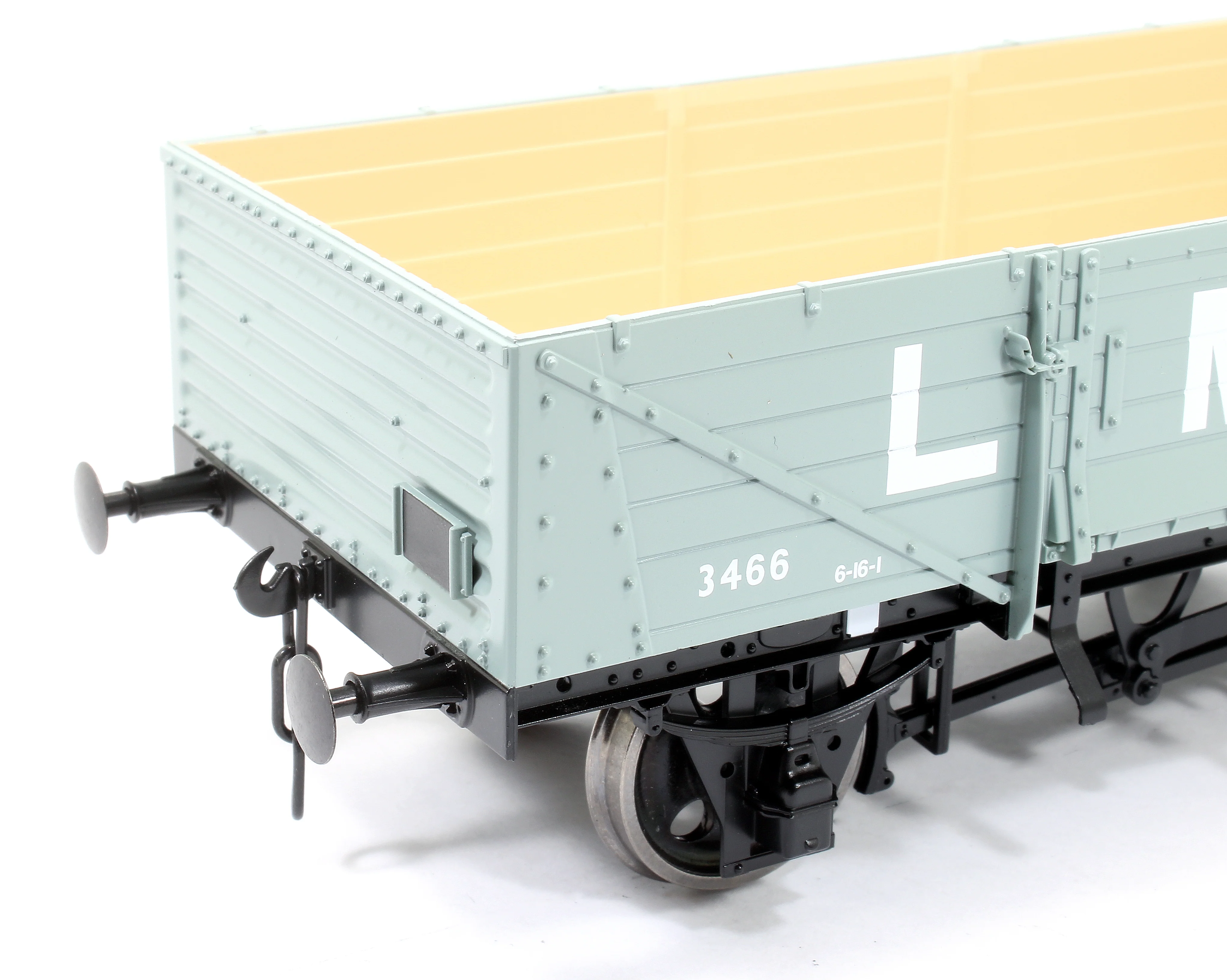 7F-053-012 5 Plank Wagon Corrugated End LMS Grey 3466 - Image 5