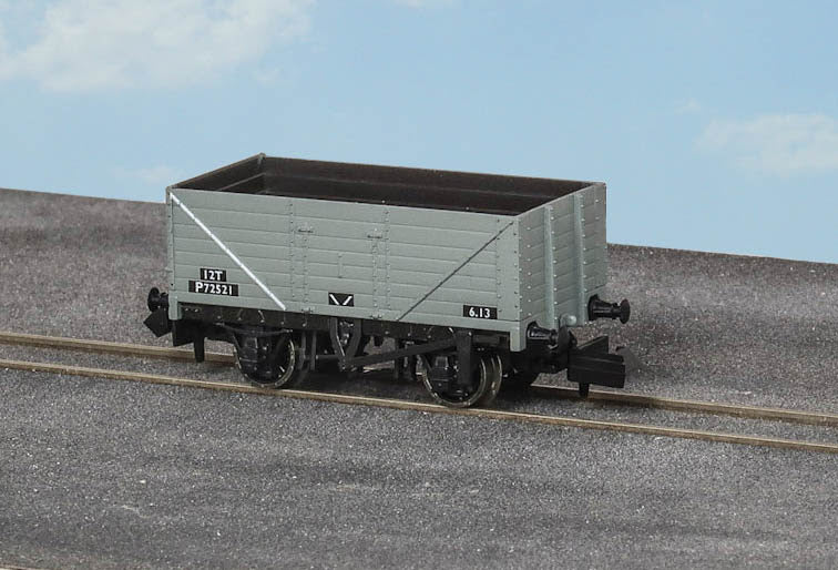 NR7004B 9ft 7 plank open wagon, BR, grey No.72521 - Image 4