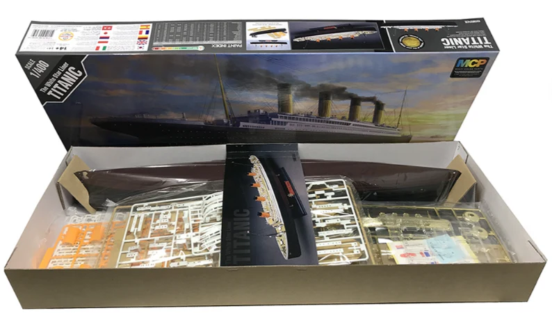 PKAY14215 The White Star Liner Titanic Model Kit - Image 4