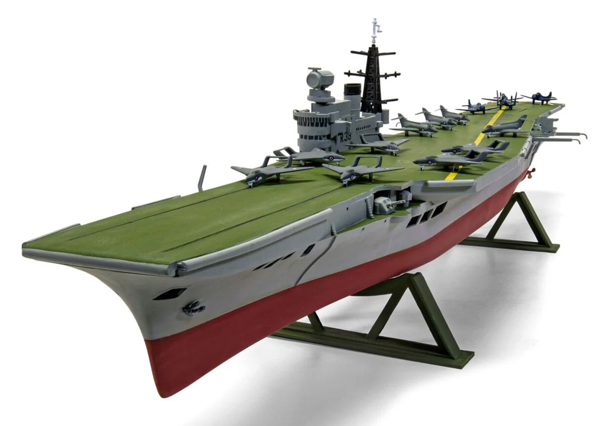 A04201V HMS Victorious Model Kit - Image 8