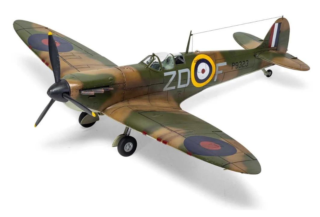 A05126A Supermarine Spitfire Mk.Ia Model Kit - Image 3