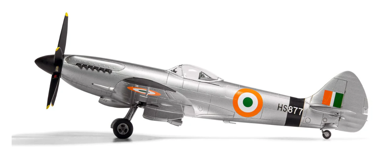 A05140 Supermarine Spitfire F Mk.XVIII Model Kit - Image 7