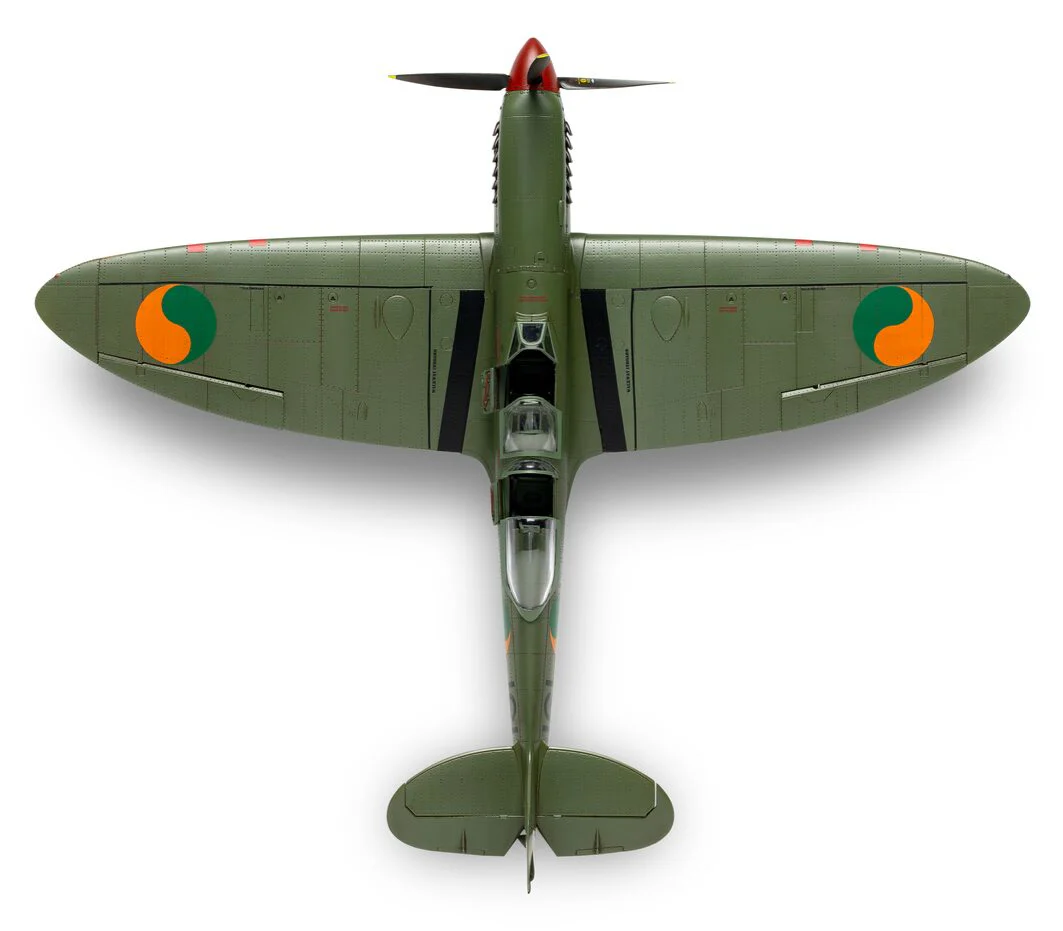 A05143 Supermarine Spitfire Tr.9 Model Kit - Image 4