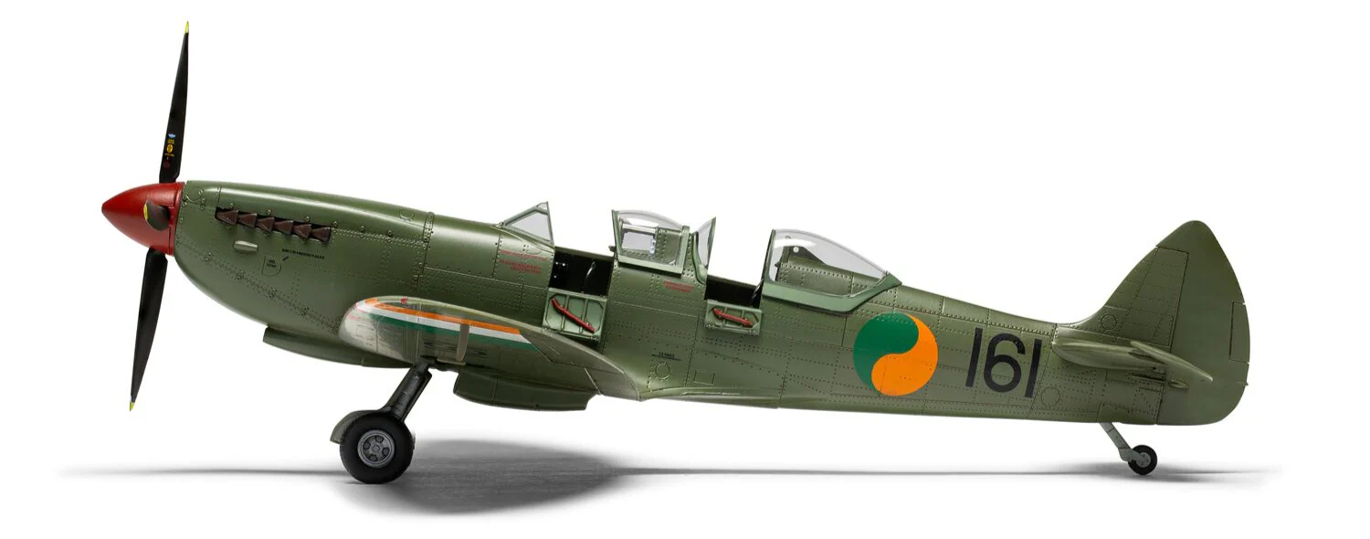 A05143 Supermarine Spitfire Tr.9 Model Kit - Image 5