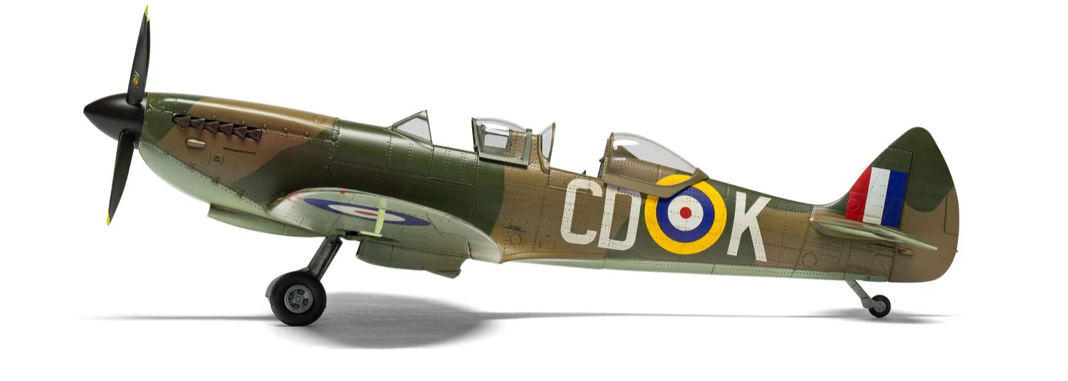 A05143 Supermarine Spitfire Tr.9 Model Kit - Image 9