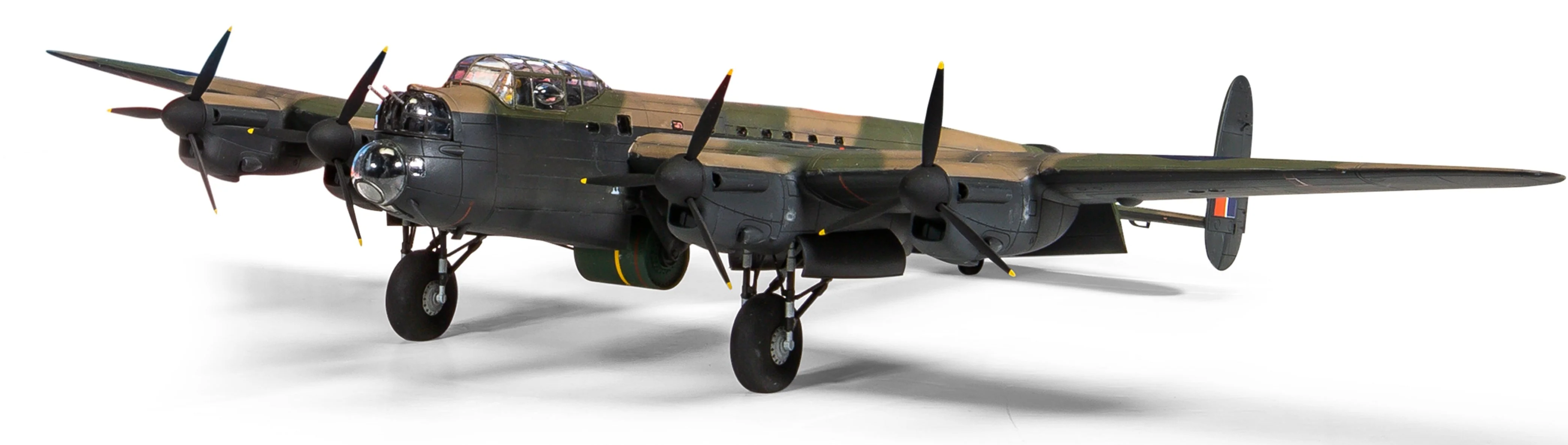 A09007A Avro Lancaster B.III (SPECIAL) 'THE DAMBUSTERS' Model Kit - Image 3