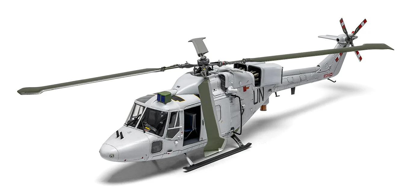 A09101A Westland Lynx AH-7 Model Kit - Image 4