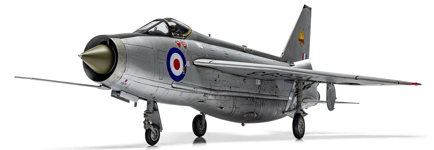 A09178A English Electric Lightning F.6 Model Kit - Image 4