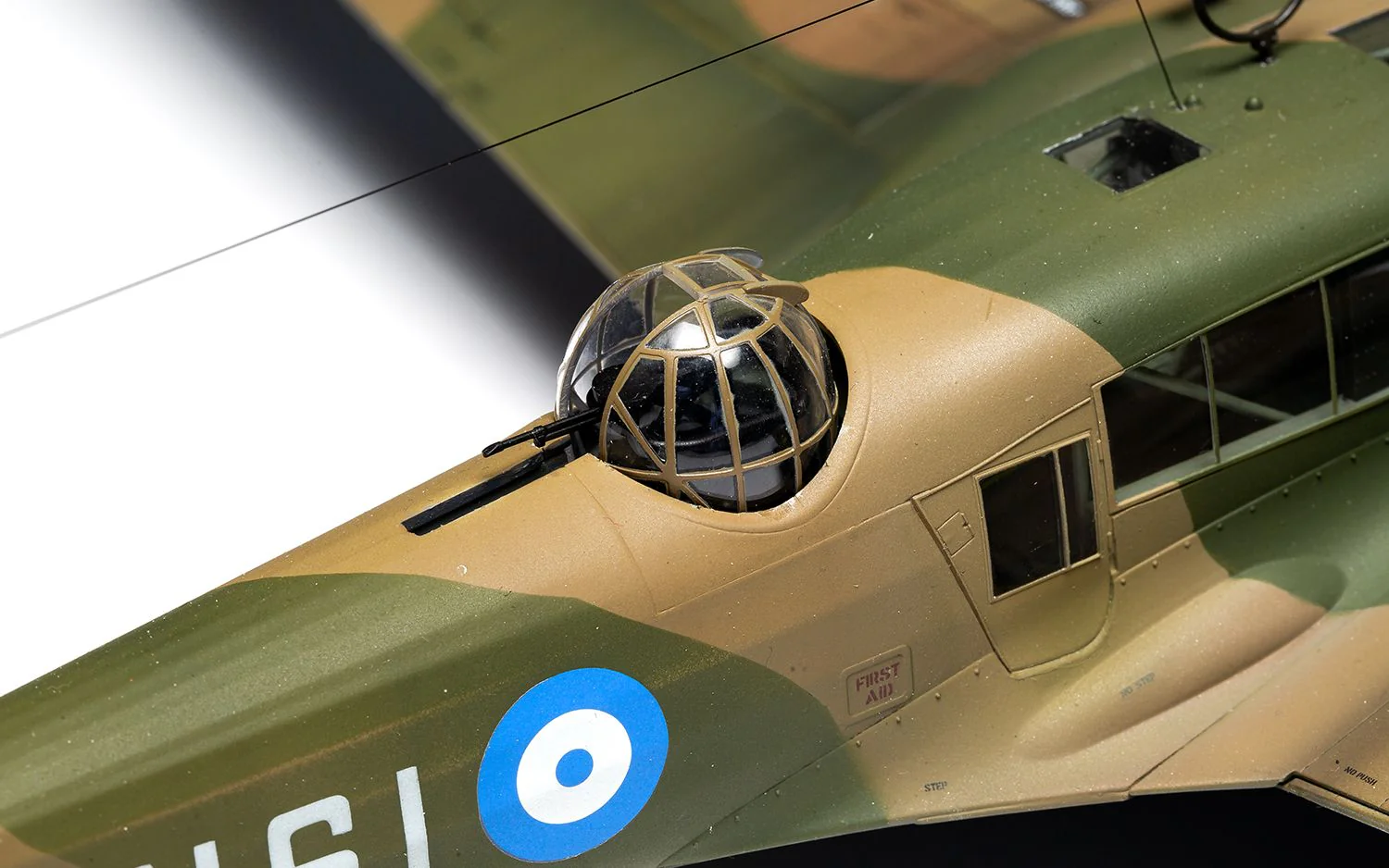 A09191A Avro Anson Mk.I Model Kit - Image 4