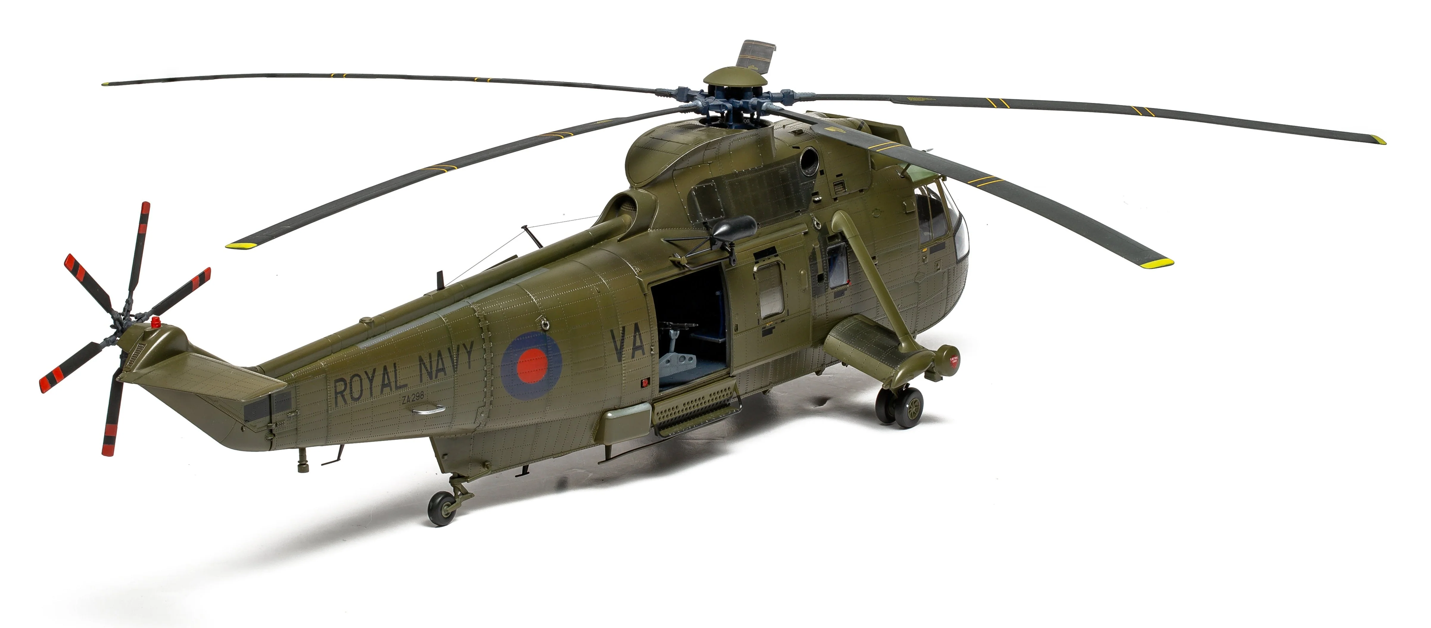 A11008 Westland Sea King HC.4 Model Kit - Image 3