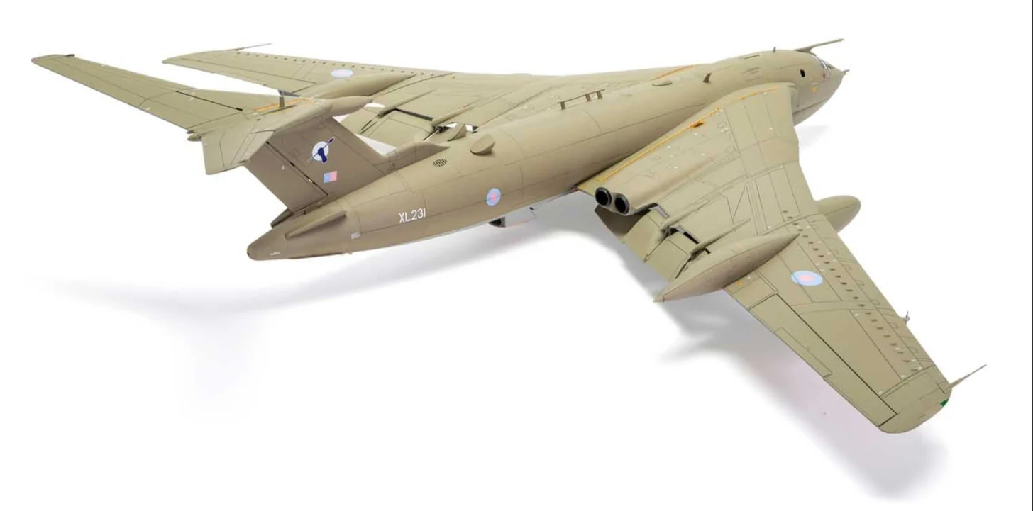 A12009 Handley Page Victor K.2/SR.2 Model Kit - Image 7