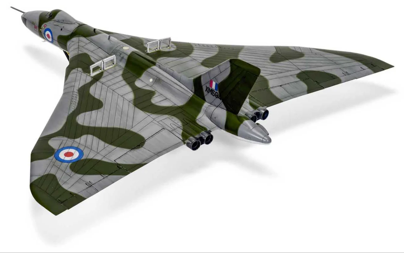 A12011 Avro Vulcan B.2 Model Kit - Image 5