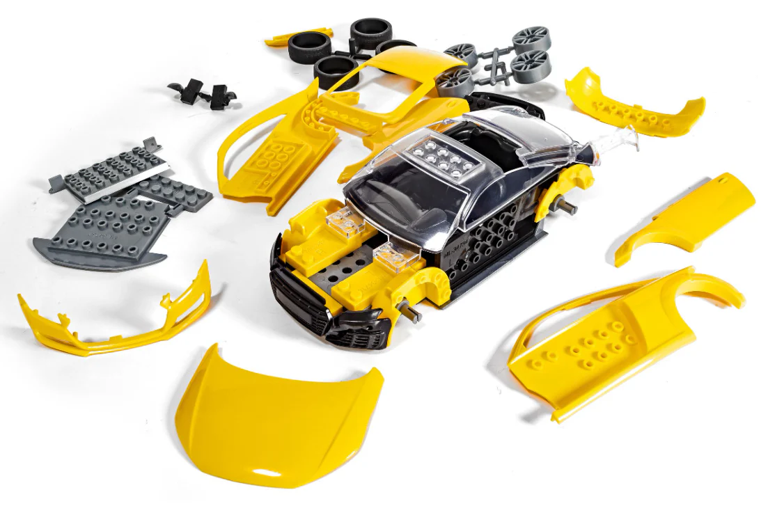 J6034 QUICKBUILD Audi TT Coupe Model Kit - Image 3