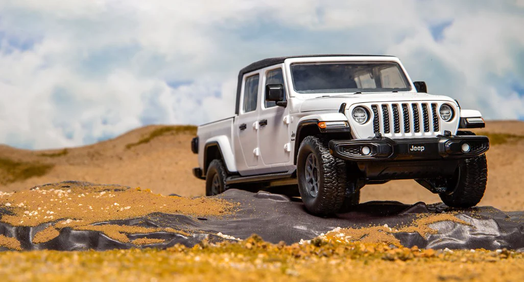 J6039 QUICKBUILD Jeep Gladiator (JT) Overland Model Kit - Image 4