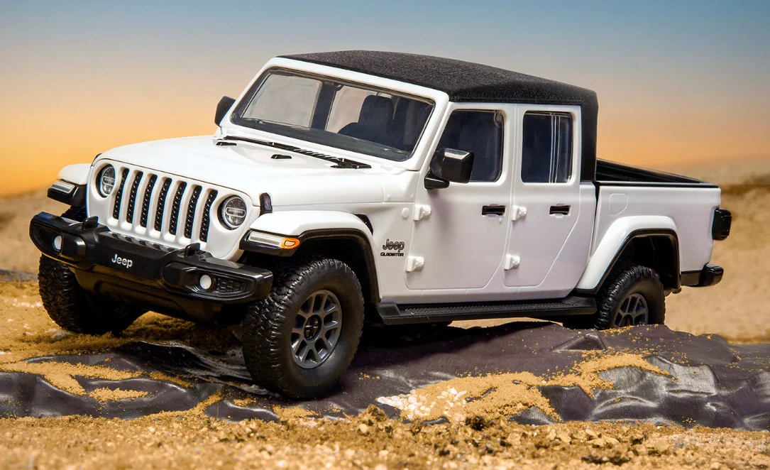 J6039 QUICKBUILD Jeep Gladiator (JT) Overland Model Kit - Image 5