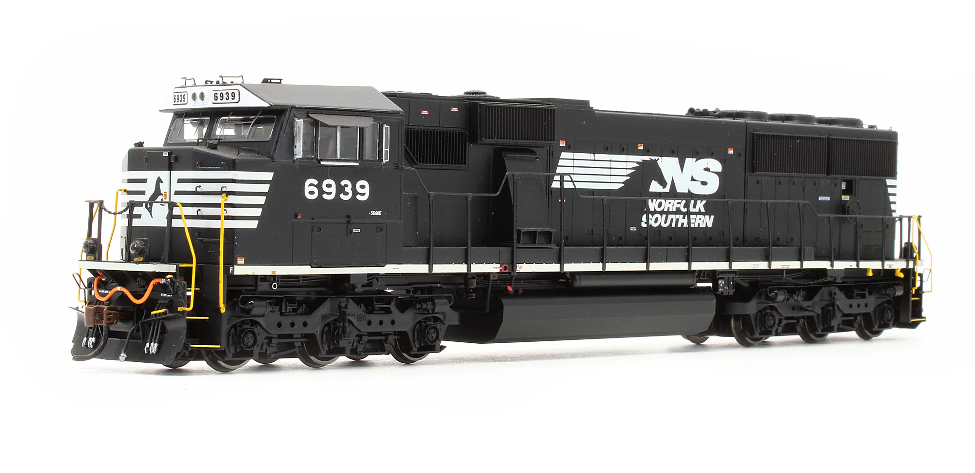 ATHG65252 Pre-Owned Norfolk Southern SD60E Diesel Locomotive - Road #6369 - DCC Sound