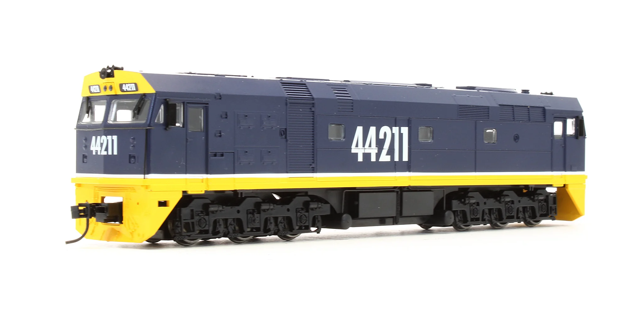 44211 Pre-Owned Freight Rail Blue Class 44211 Diesel Locomotive - Image 2
