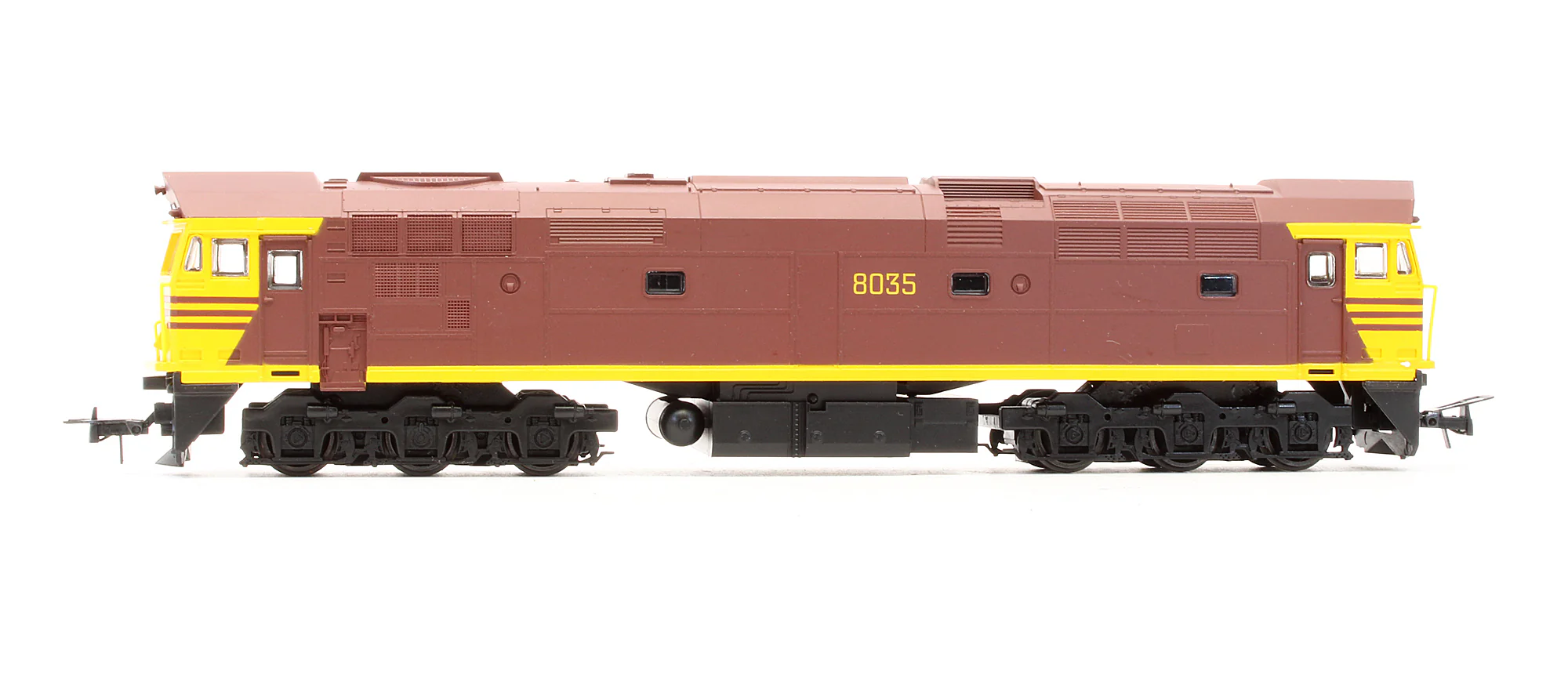 8035 Pre-Owned NSW Class 8035 Diesel Locomotive - Image 3