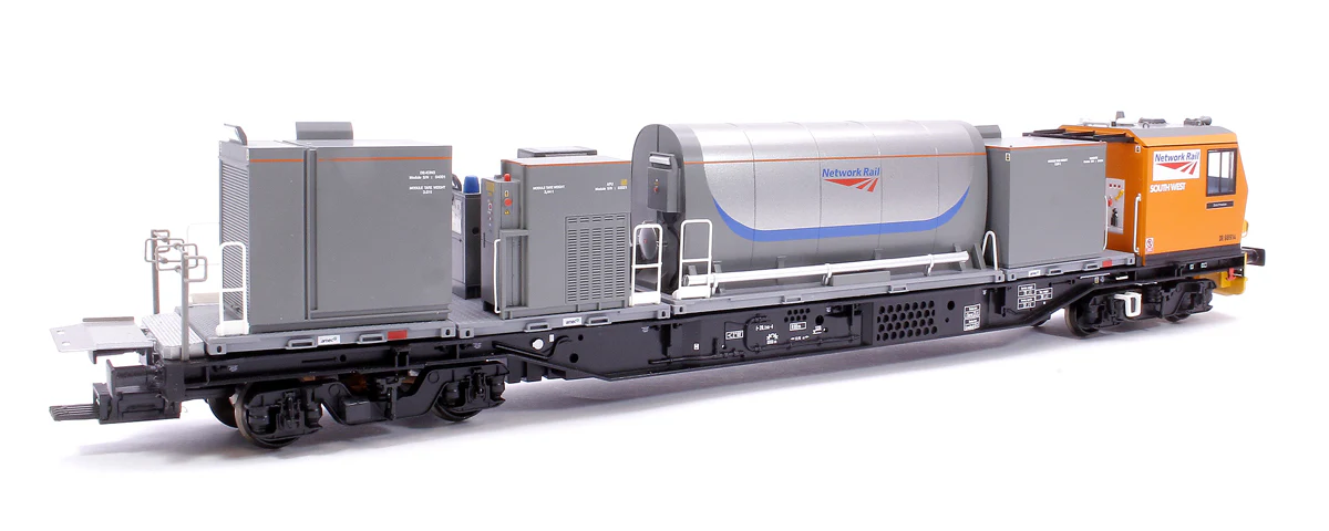 31-579 Windhoff MPV 2-Car Set Network Rail Orange Nos. DR98914 and DR98964 - Image 4