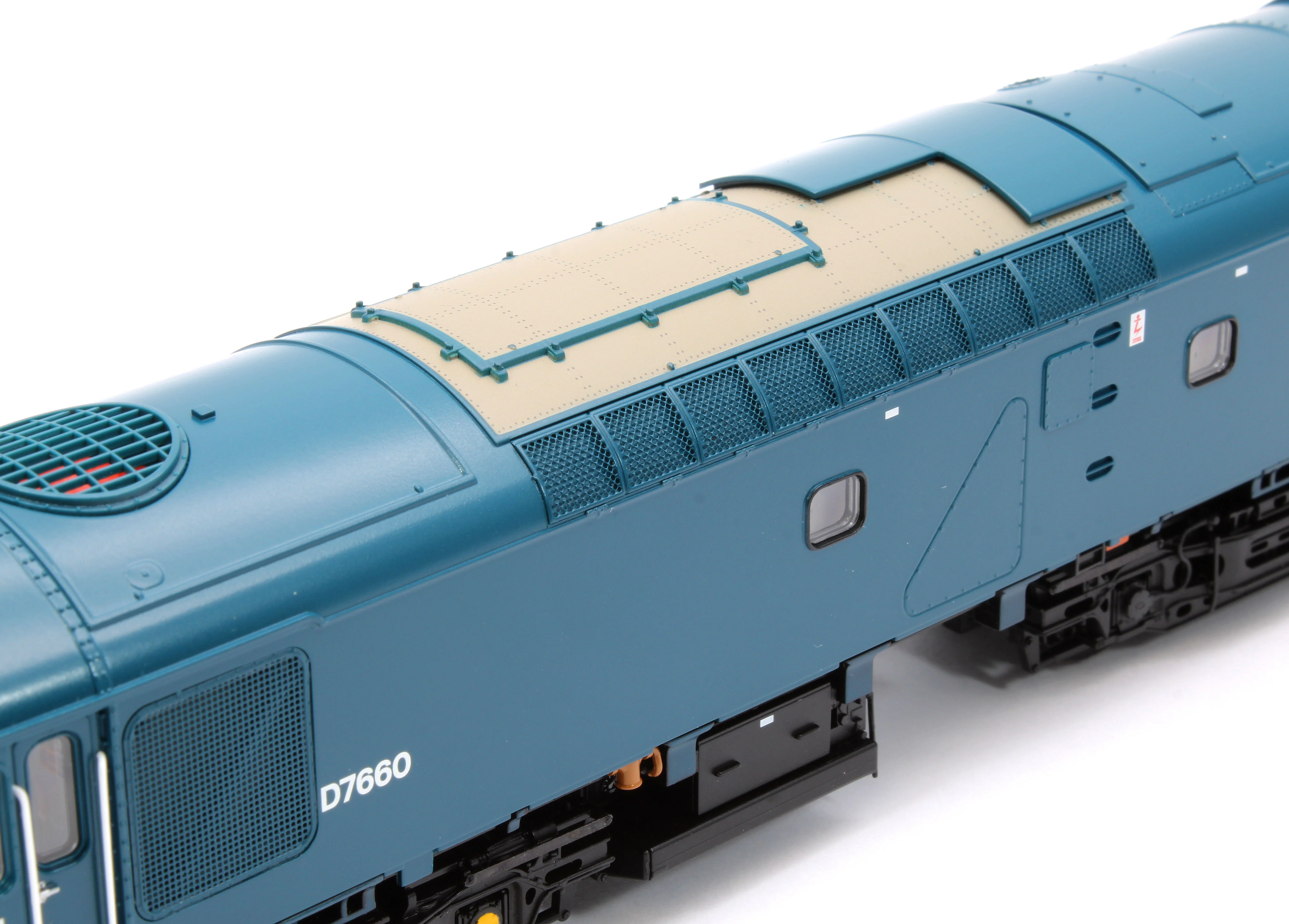 32-333SF Class 25/3 D7660 BR Blue (Small Yellow Panels) Diesel Locomotive - DCC Sound - Image 12