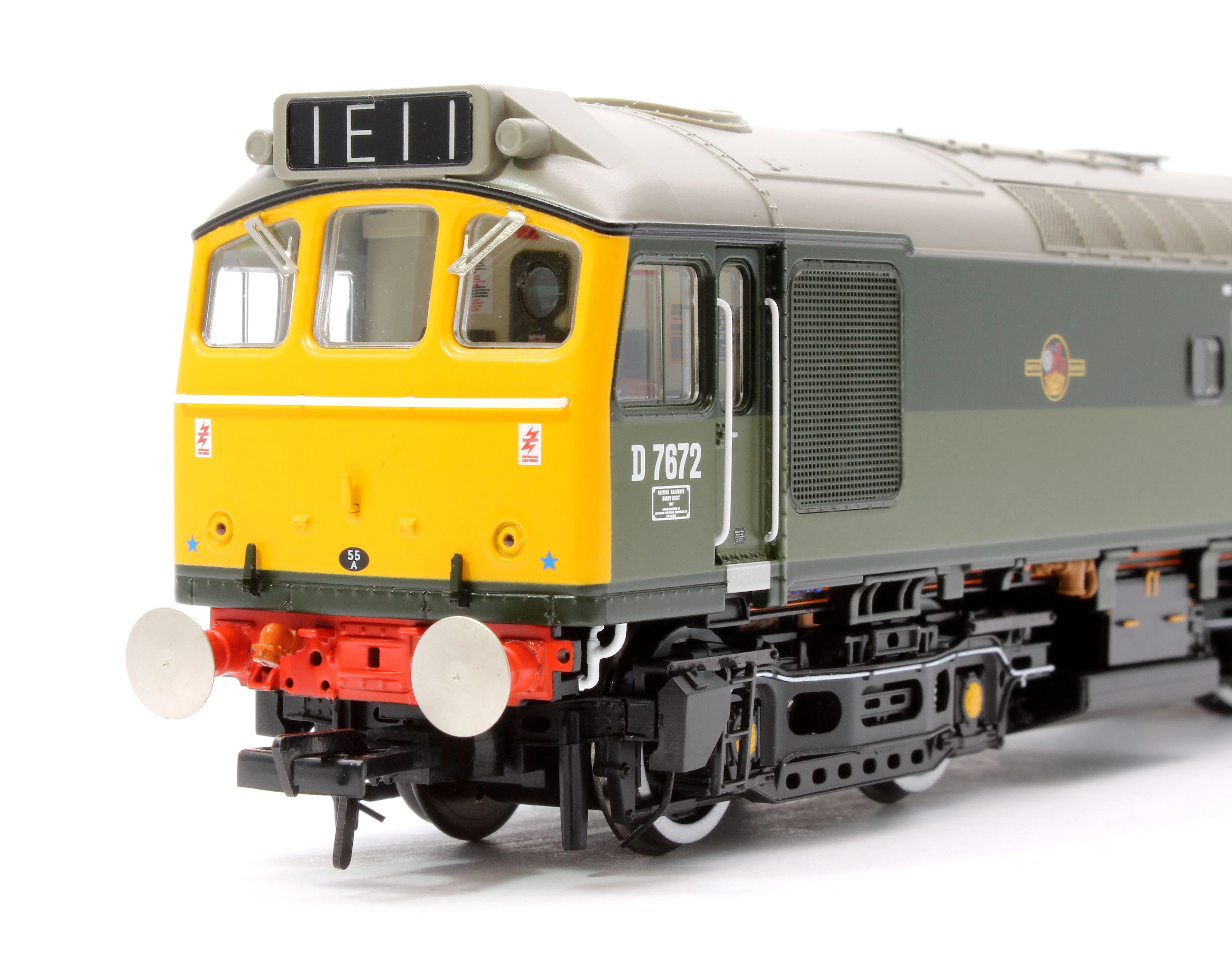 32-334 Class 25/3 D7672 'Tamworth Castle' BR Two-Tone Green (Full Yellow Ends) Diesel Locomotive - Image 9