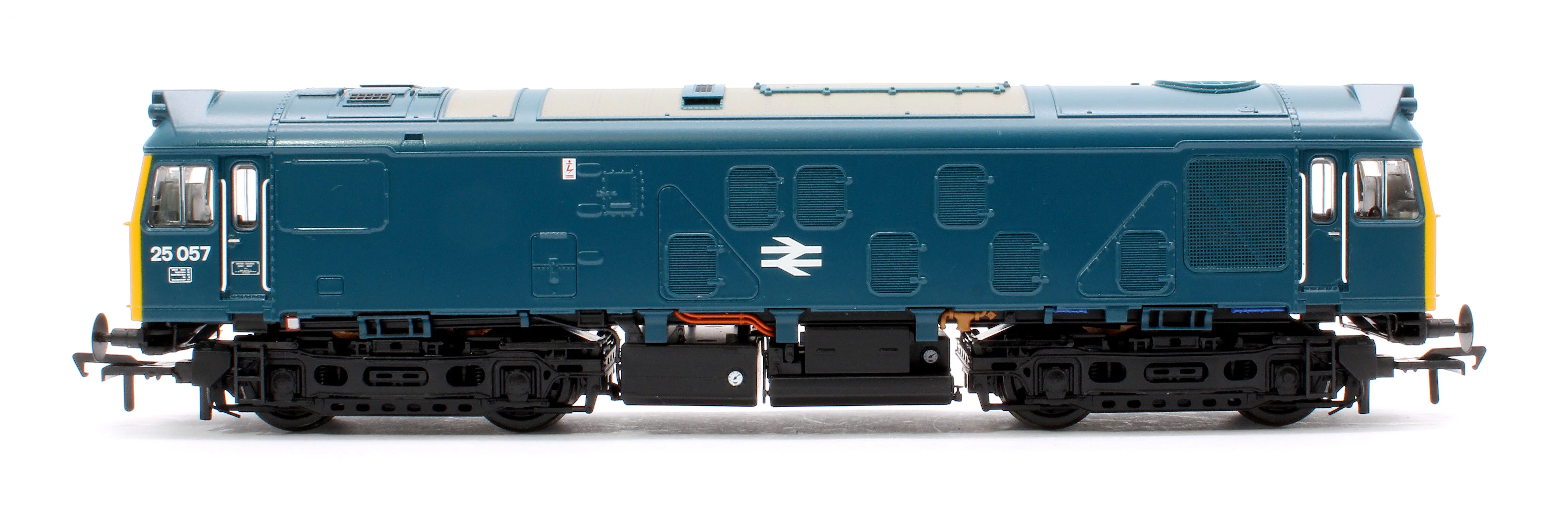 32-340ASFX Class 25/1 25057 BR Blue Diesel Locomotive - DCC Sound Deluxe - Image 5