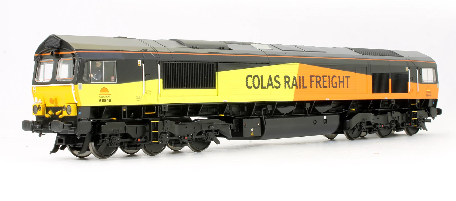 32-736 Pre-Owned Class 66846 Colas Rail Freight Diesel Locomotive - DCC Sound - Image 2