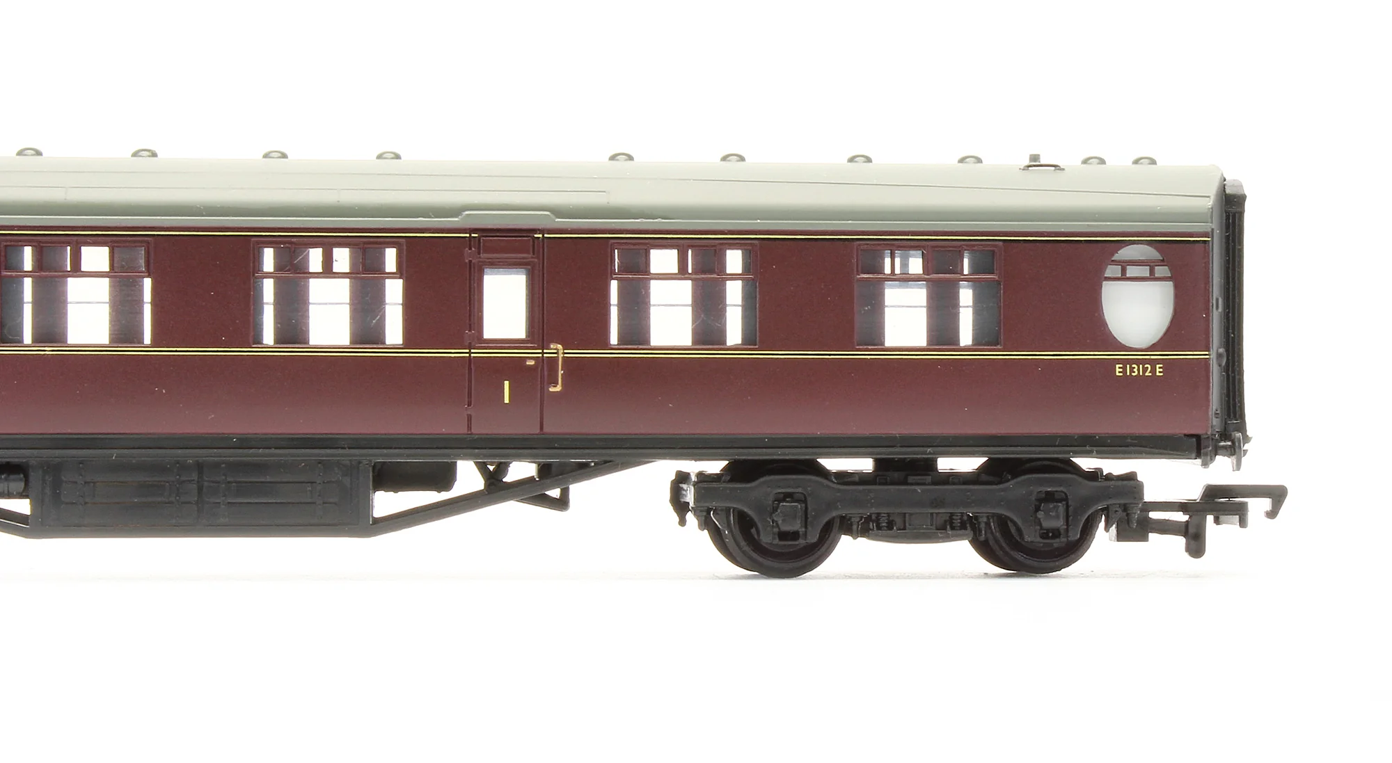 Pre-Owned 34-476-1 63' Thompson 1st Class Corridor Coach BR Maroon 'E 1312 E' - Image 3