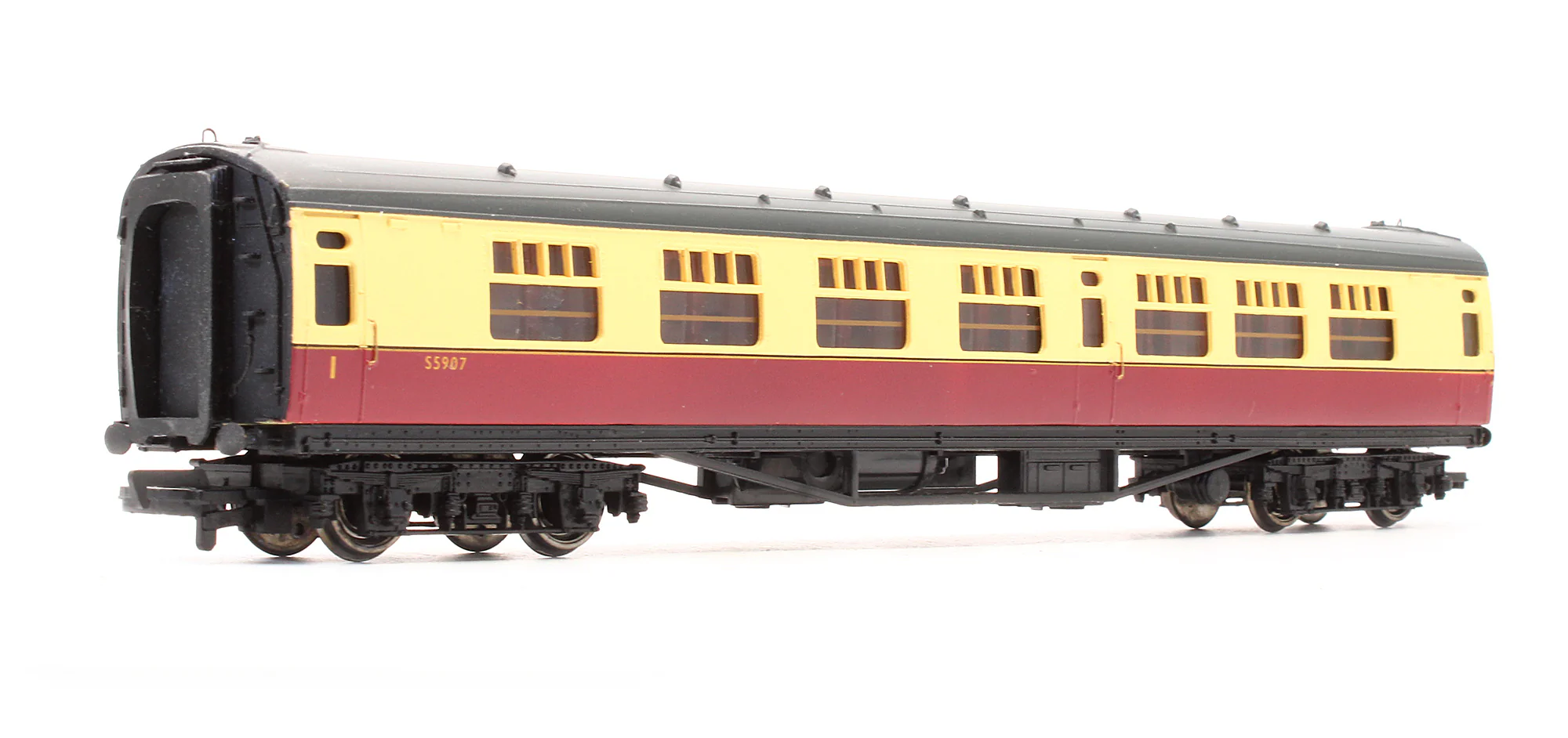 Pre-Owned 34-552 63ft Bulleid Corridor Composite Coach BR Crimson & Cream 'S5907' - Image 2