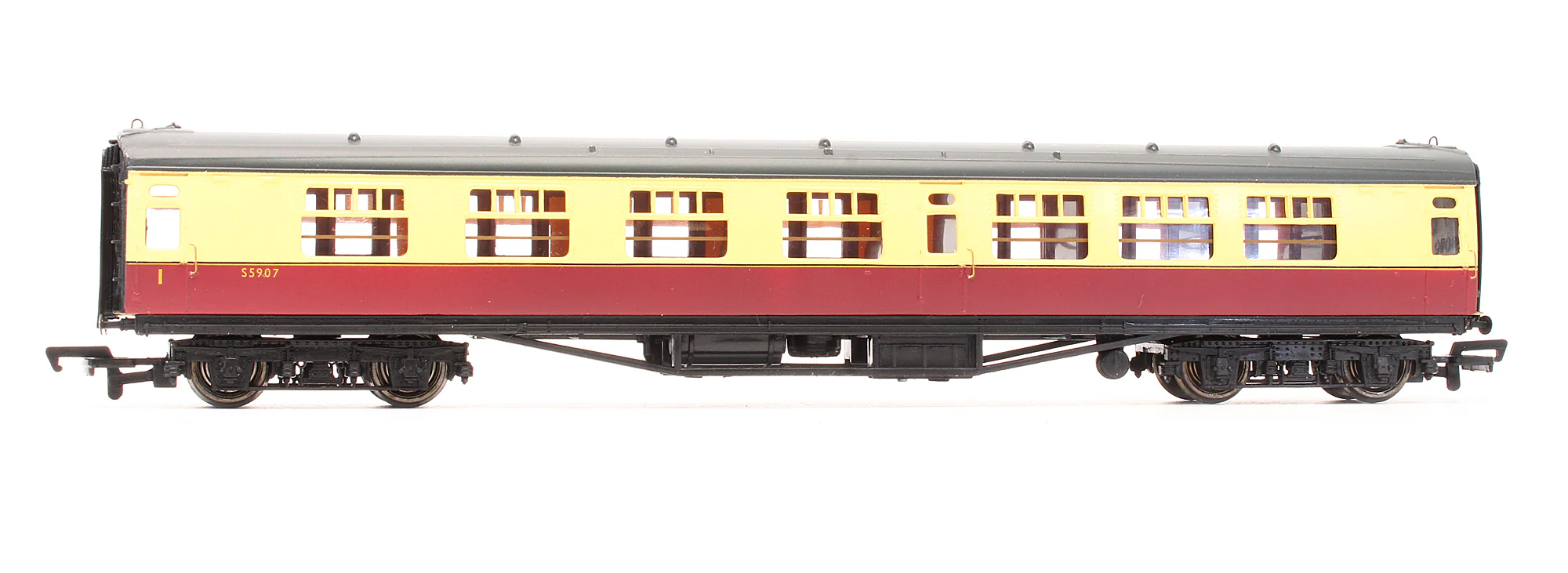 Pre-Owned 34-552 63ft Bulleid Corridor Composite Coach BR Crimson & Cream 'S5907' - Image 3