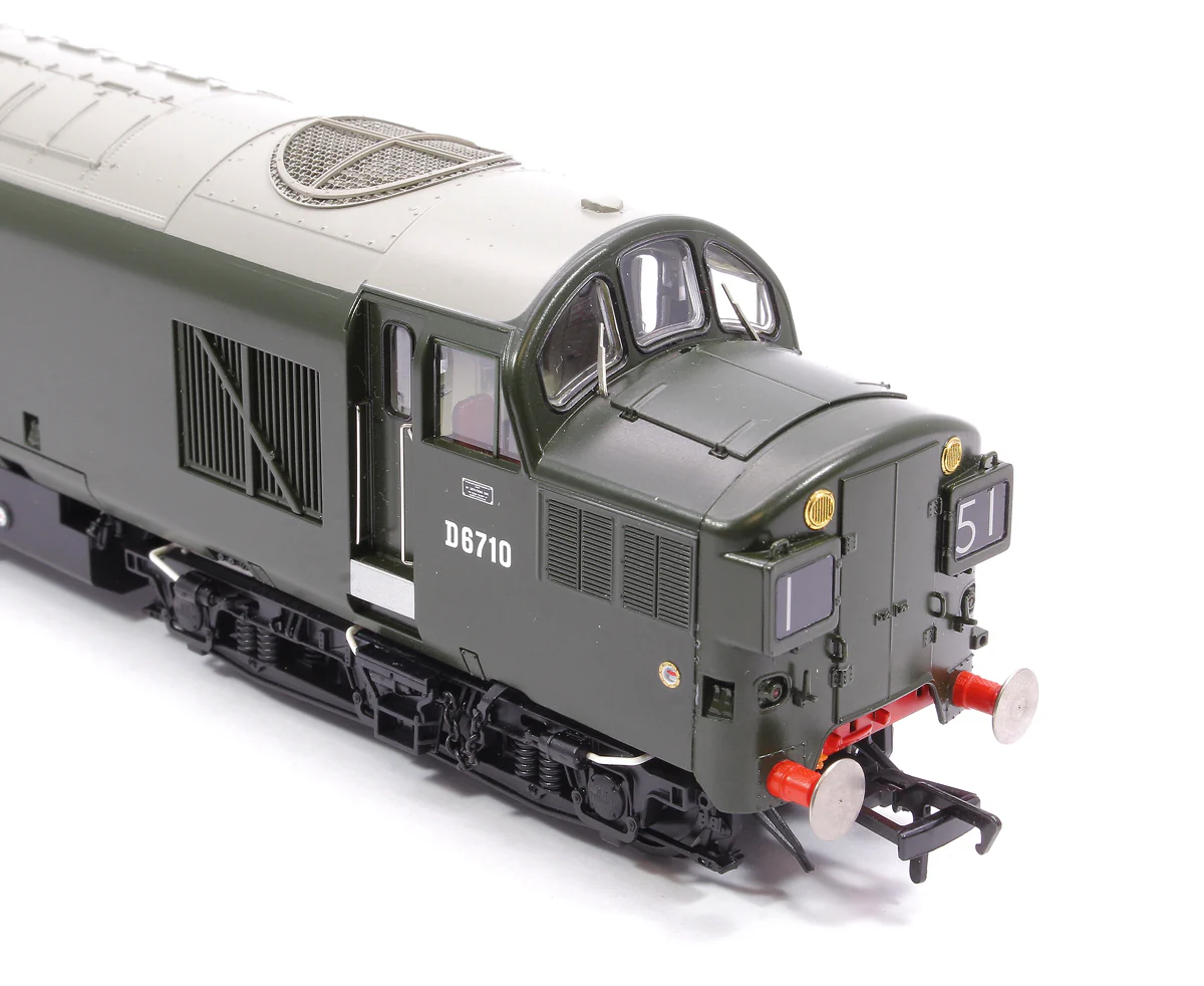 35-302 Class 37/0 Split Headcode D6710 BR Green (Late Crest) Diesel Locomotive - Image 9
