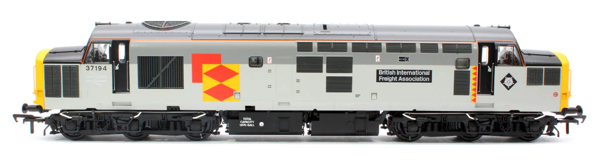 35-307SFX Pre-Owned Class 37/0 Centre Headcode 37194 'British Int. Freight Assoc.' BR RF Diesel Locomotive (Deluxe DCC Sound) - Image 5