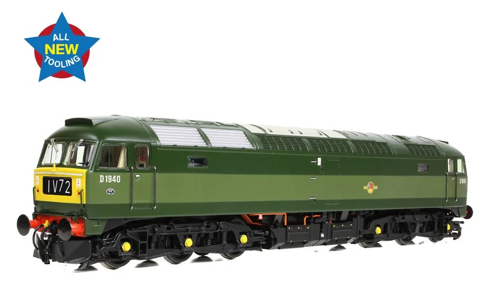 35-410B Class 47/0 D1940 BR Two-Tone Green (Small Yellow Panels) Diesel Locomotive - Image 2