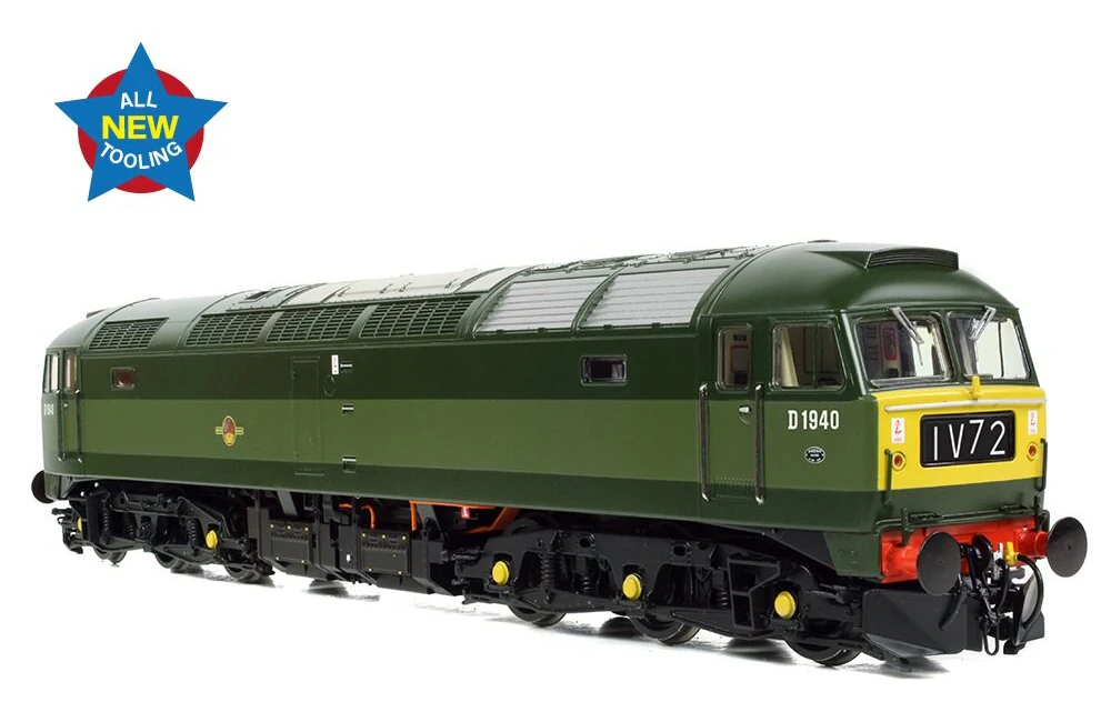 35-410B Class 47/0 D1940 BR Two-Tone Green (Small Yellow Panels) Diesel Locomotive - Image 3