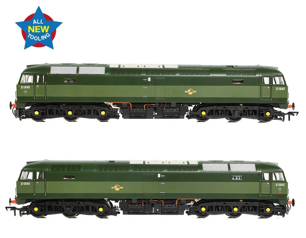 35-410B Class 47/0 D1940 BR Two-Tone Green (Small Yellow Panels) Diesel Locomotive - Image 4