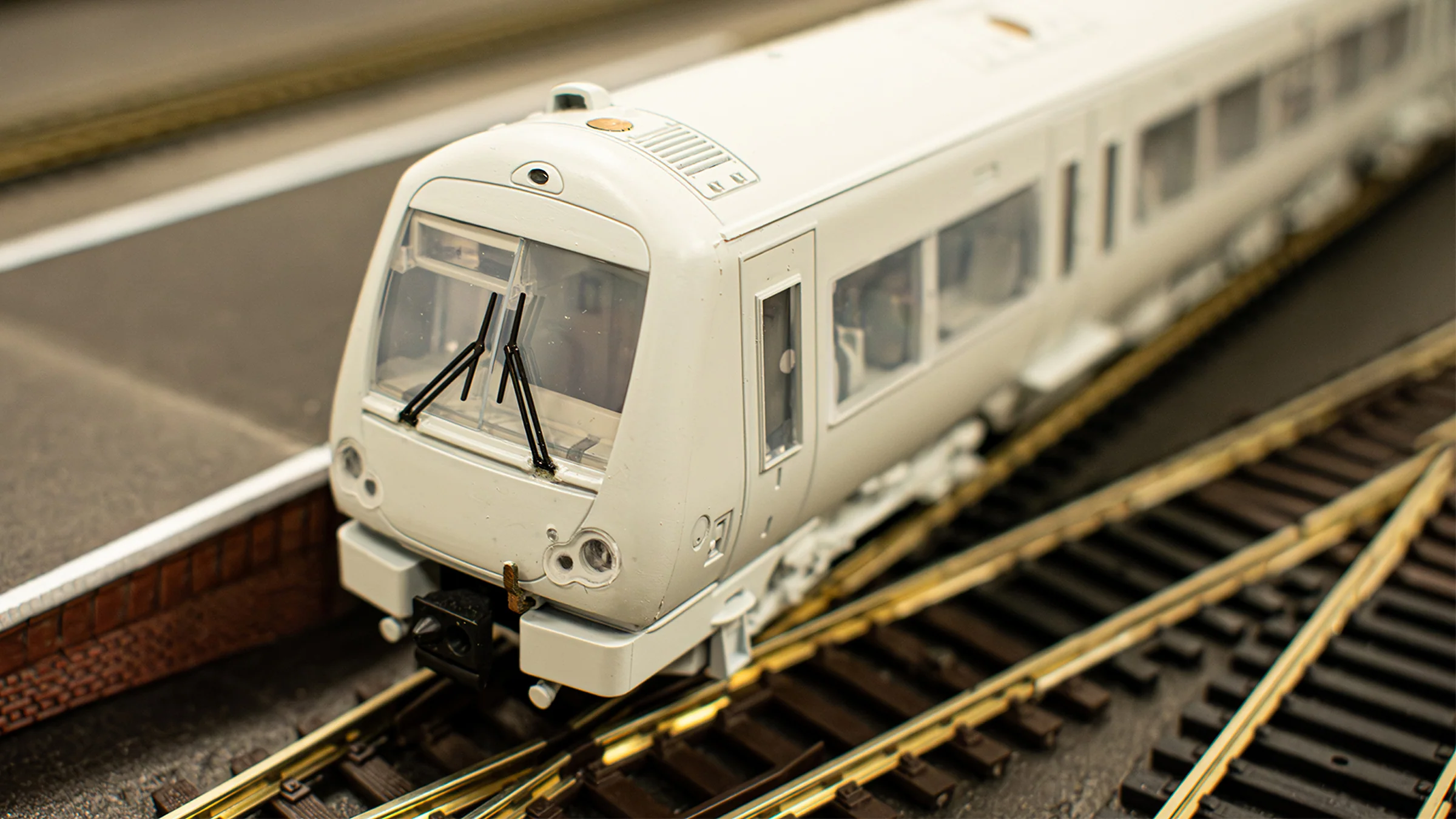 35-602 Class 170/1 2-Car DMU 170111 Cross Country - Image 7