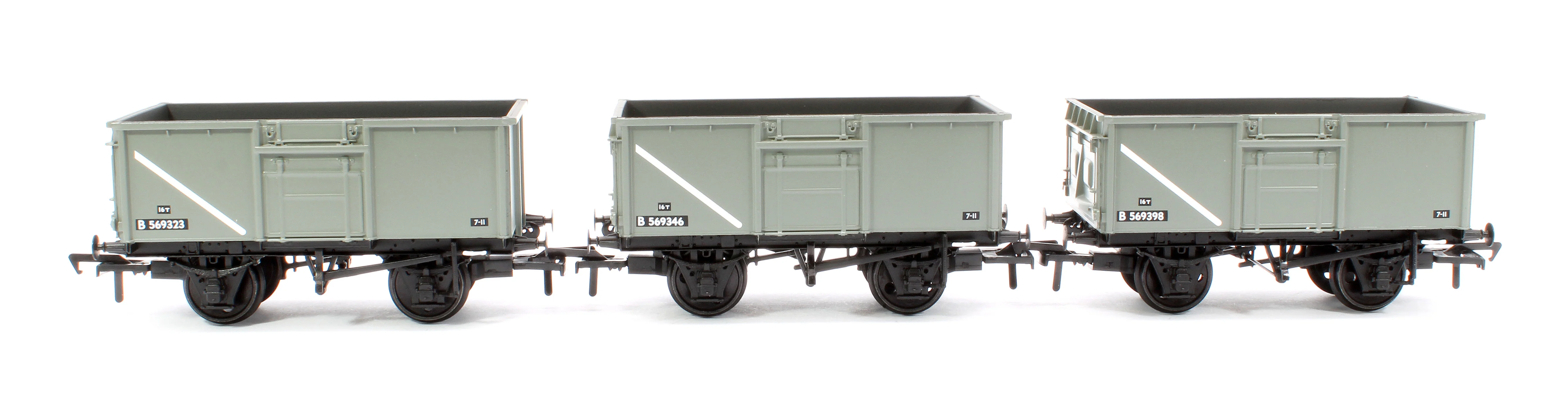 37-265 BR 16T Steel Mineral Top Flap Doors 3-Wagon Pack BR Grey (Early) (with Load) - Image 2