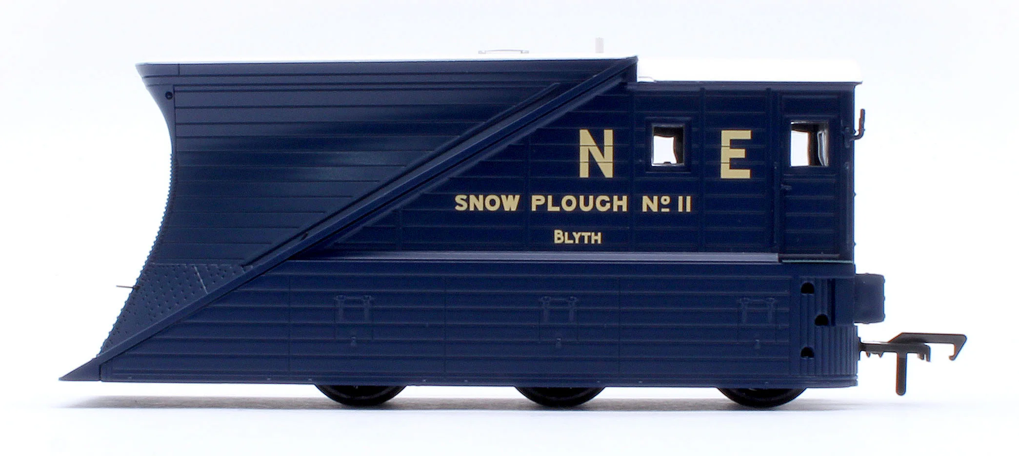 38-641Z Pair of 2 NER Snowploughs 11 & 12 LNER Blue - Image 3