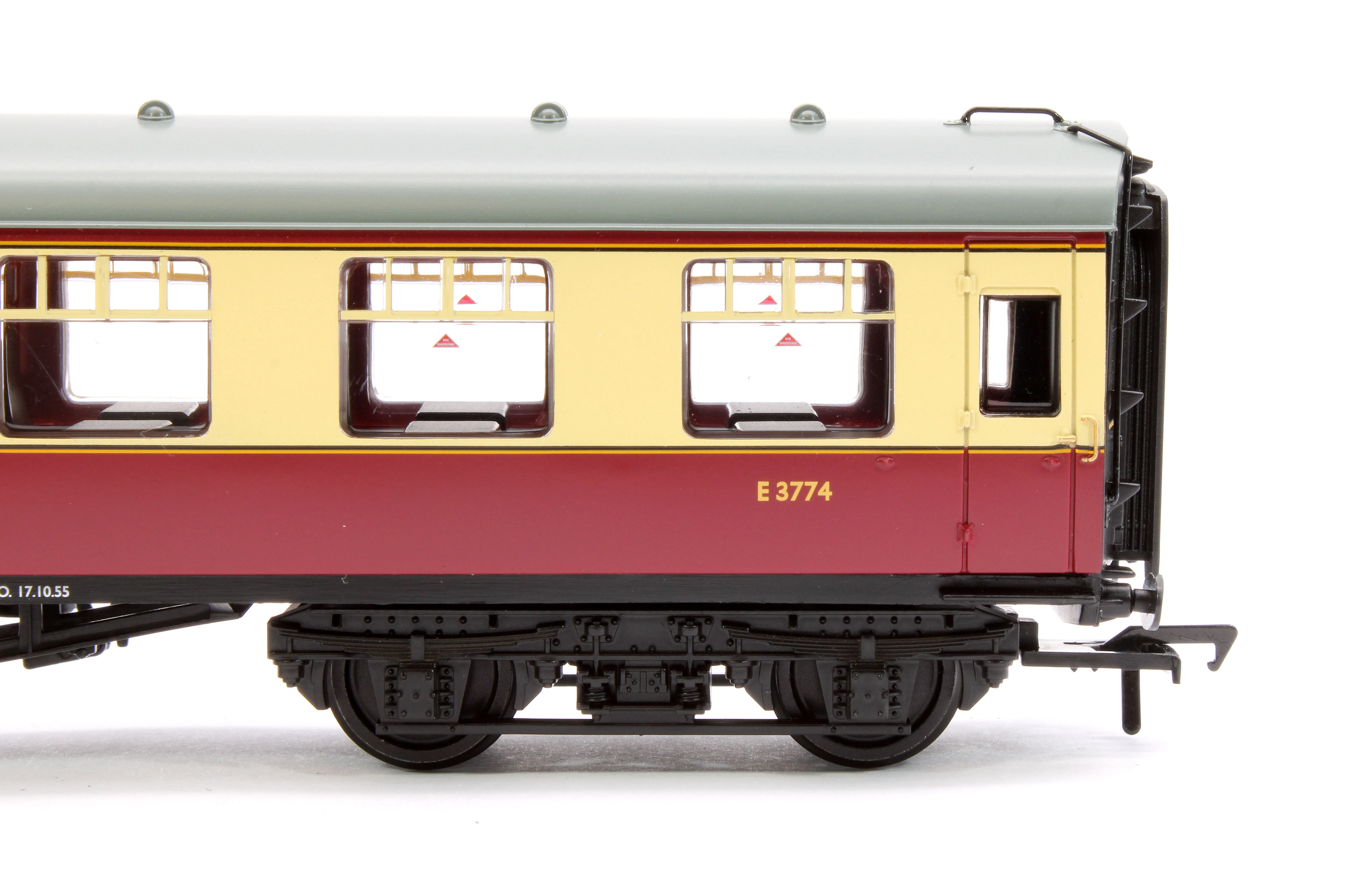 39-052H BR Mk1 TSO Tourist Second Open BR Crimson & Cream No.E3774 - Image 4