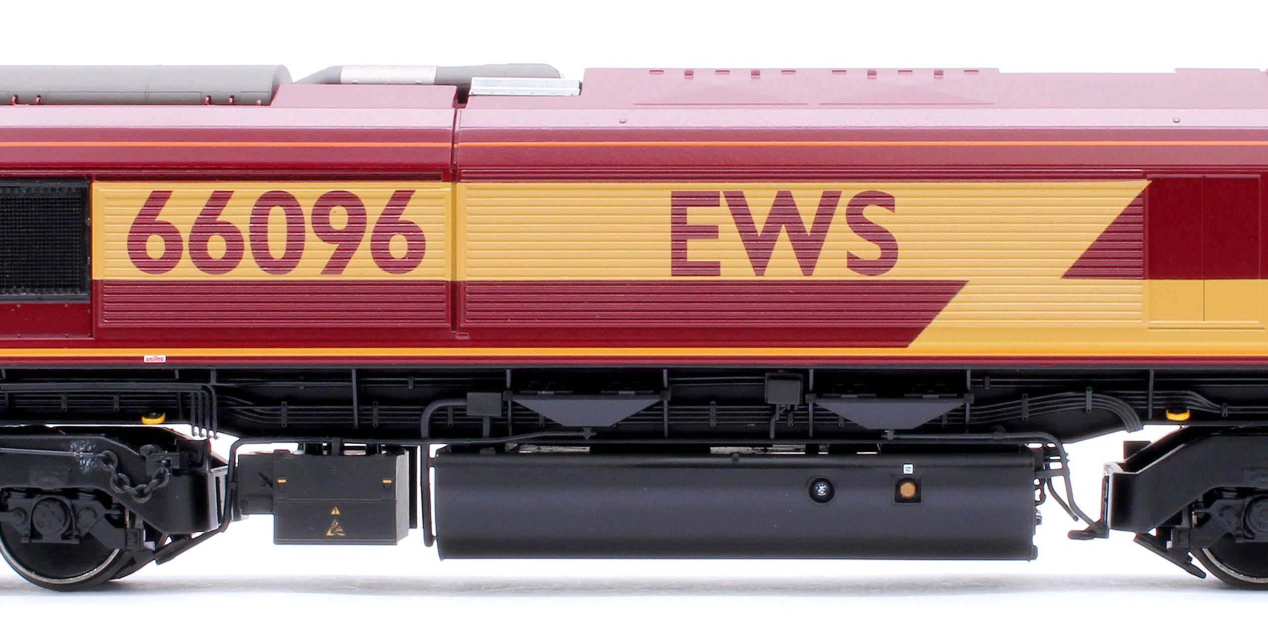 50-000ASFX Class 66/0 66096 EWS Diesel Locomotive - Deluxe DCC Sound - Image 7