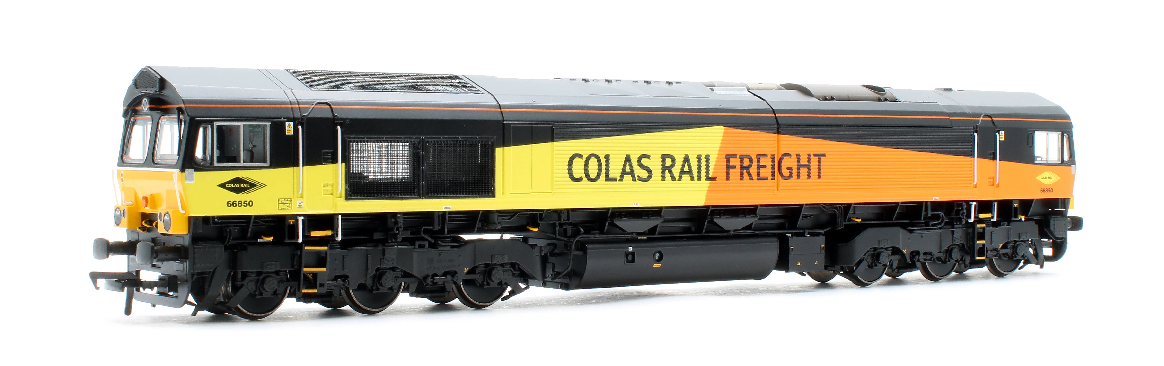 50-004ASF Class 66/8 66850 'David Maidment OBE' Colas Rail Freight Diesel Locomotive - DCC Sound - Image 3