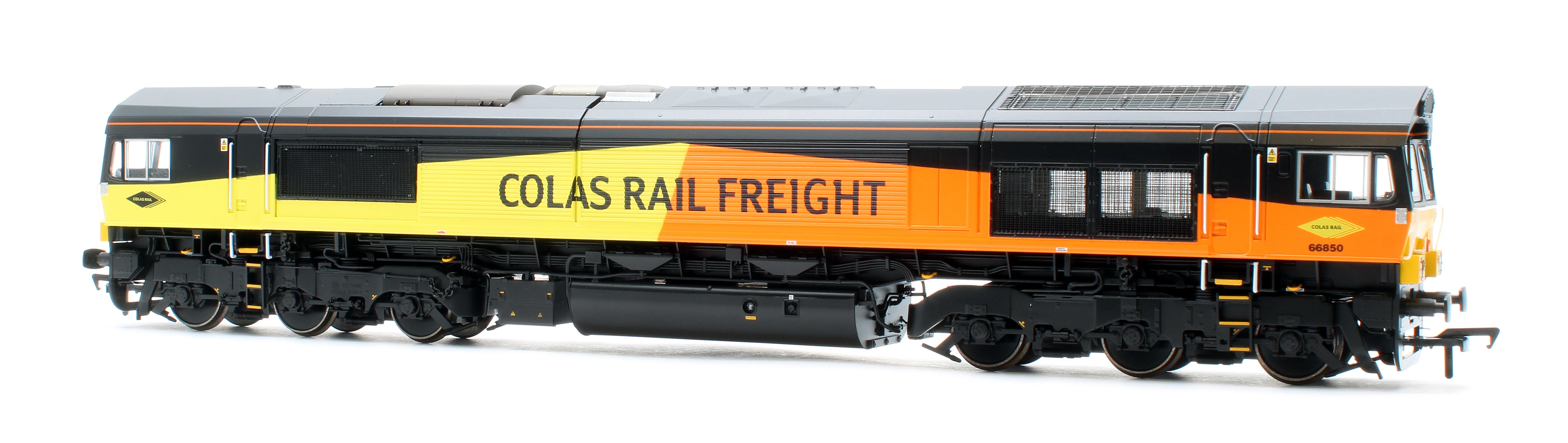 50-004ASF Class 66/8 66850 'David Maidment OBE' Colas Rail Freight Diesel Locomotive - DCC Sound - Image 4