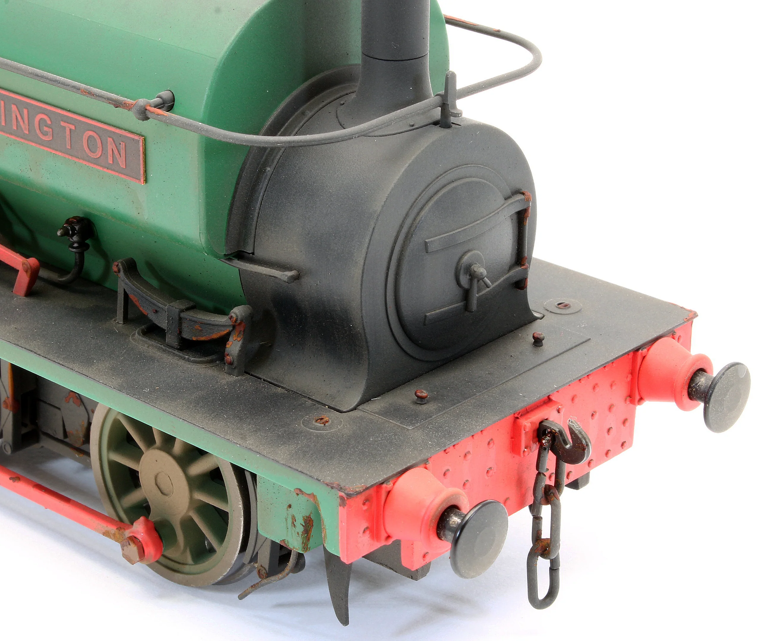 E85705HW Bespoke Weathered Hudswell Clarke 'Wissington' 0-6-0 Tank Green Steam Locomotive - Heavy Finish, Nameplate Added, Works Plate Added - Image 12