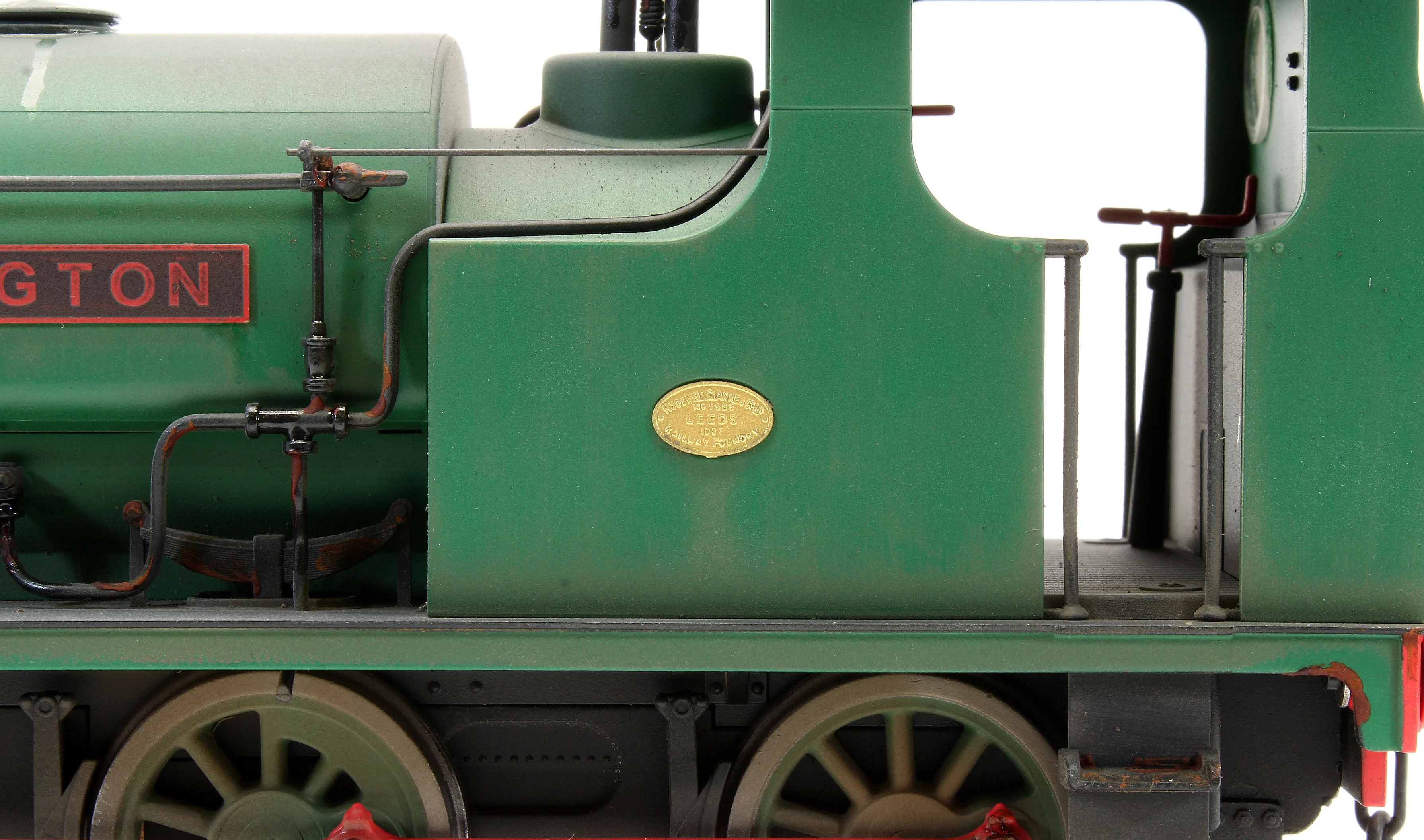 E85705HW Bespoke Weathered Hudswell Clarke 'Wissington' 0-6-0 Tank Green Steam Locomotive - Heavy Finish, Nameplate Added, Works Plate Added - Image 5