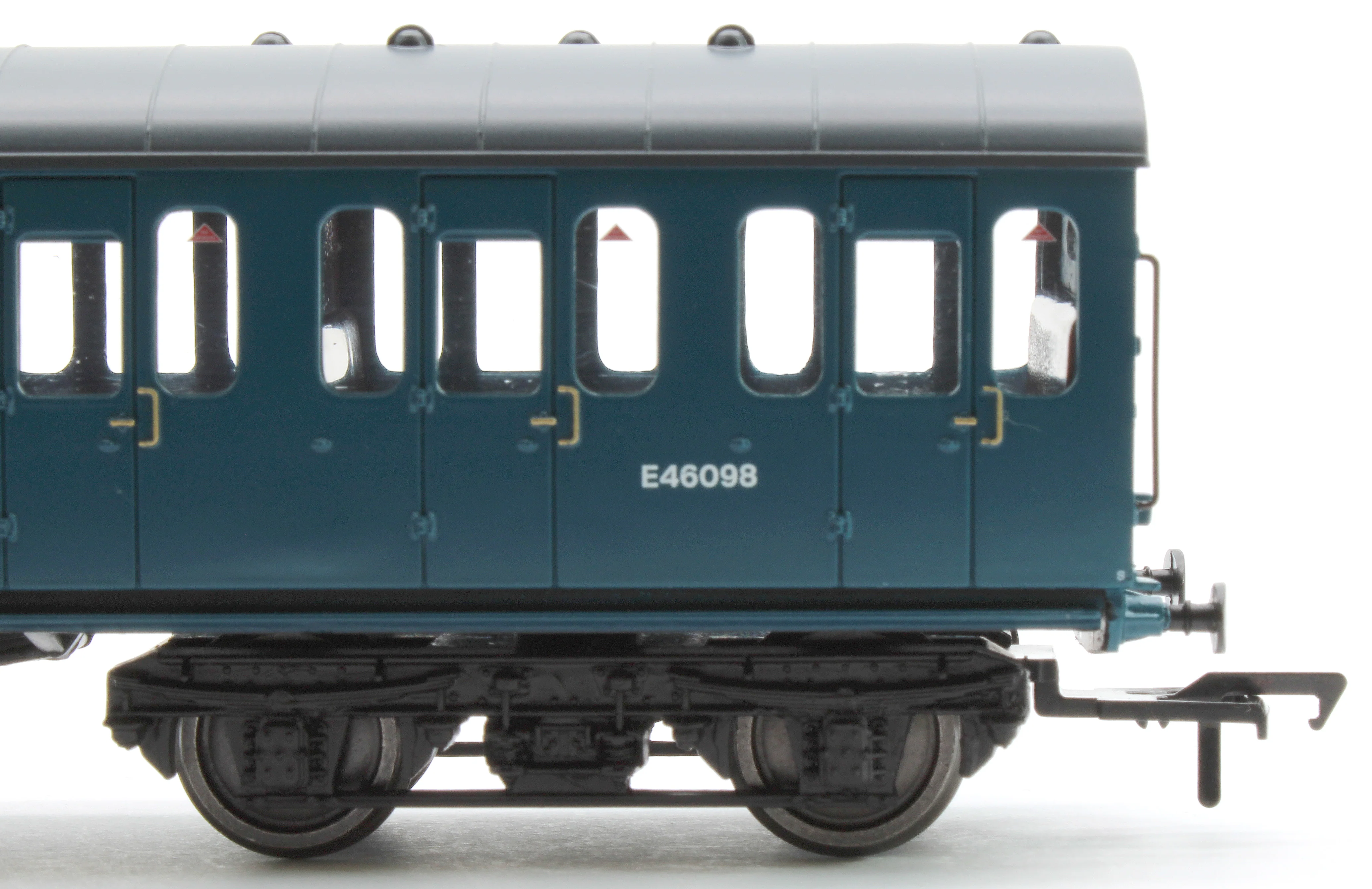 34-607B BR Mk1 57ft 'Suburban' S Second BR Blue - Image 4