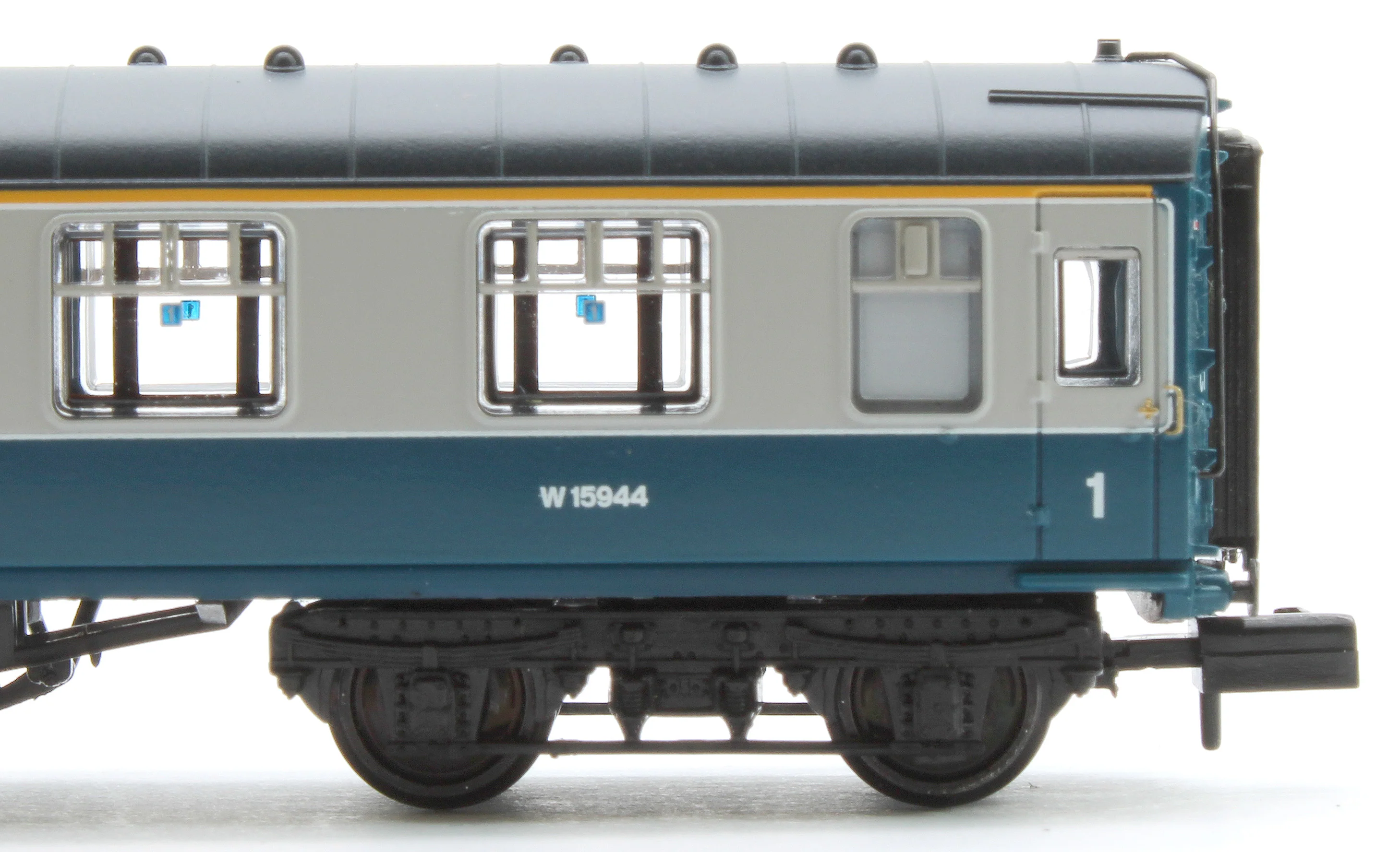 374-258E BR Mk1 CK Composite Corridor BR Blue & Grey No.W15944 - Image 4