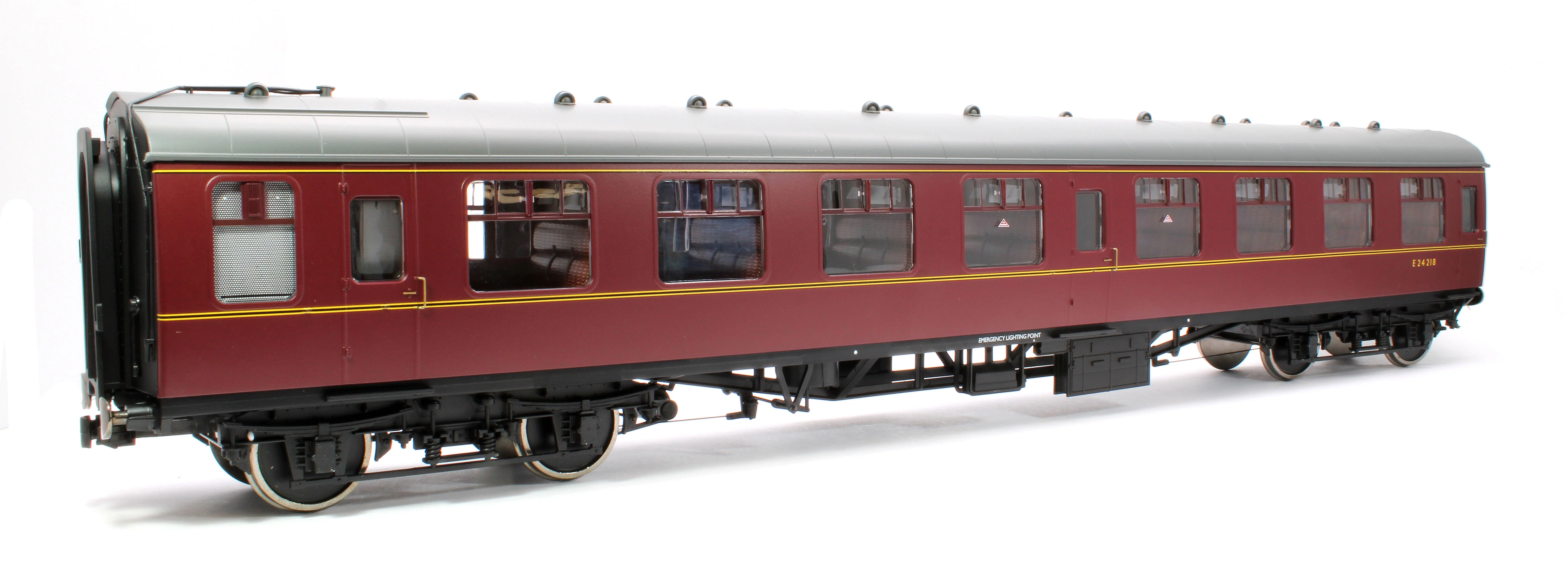 7P-001-709D BR Mk1 Maroon SK E24218 with Window Beading - DCC Fitted