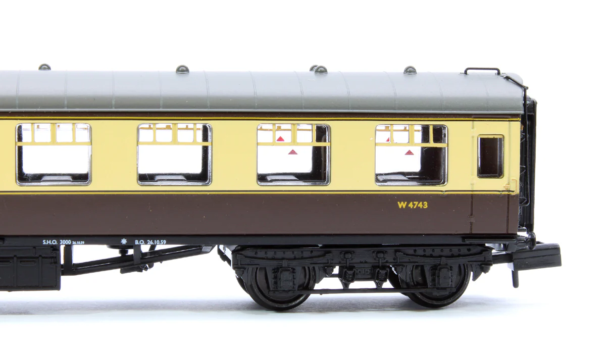 374-014C BR Mk1 TSO Tourist Second Open BR (WR) Chocolate & Cream No. W4743 - Image 4