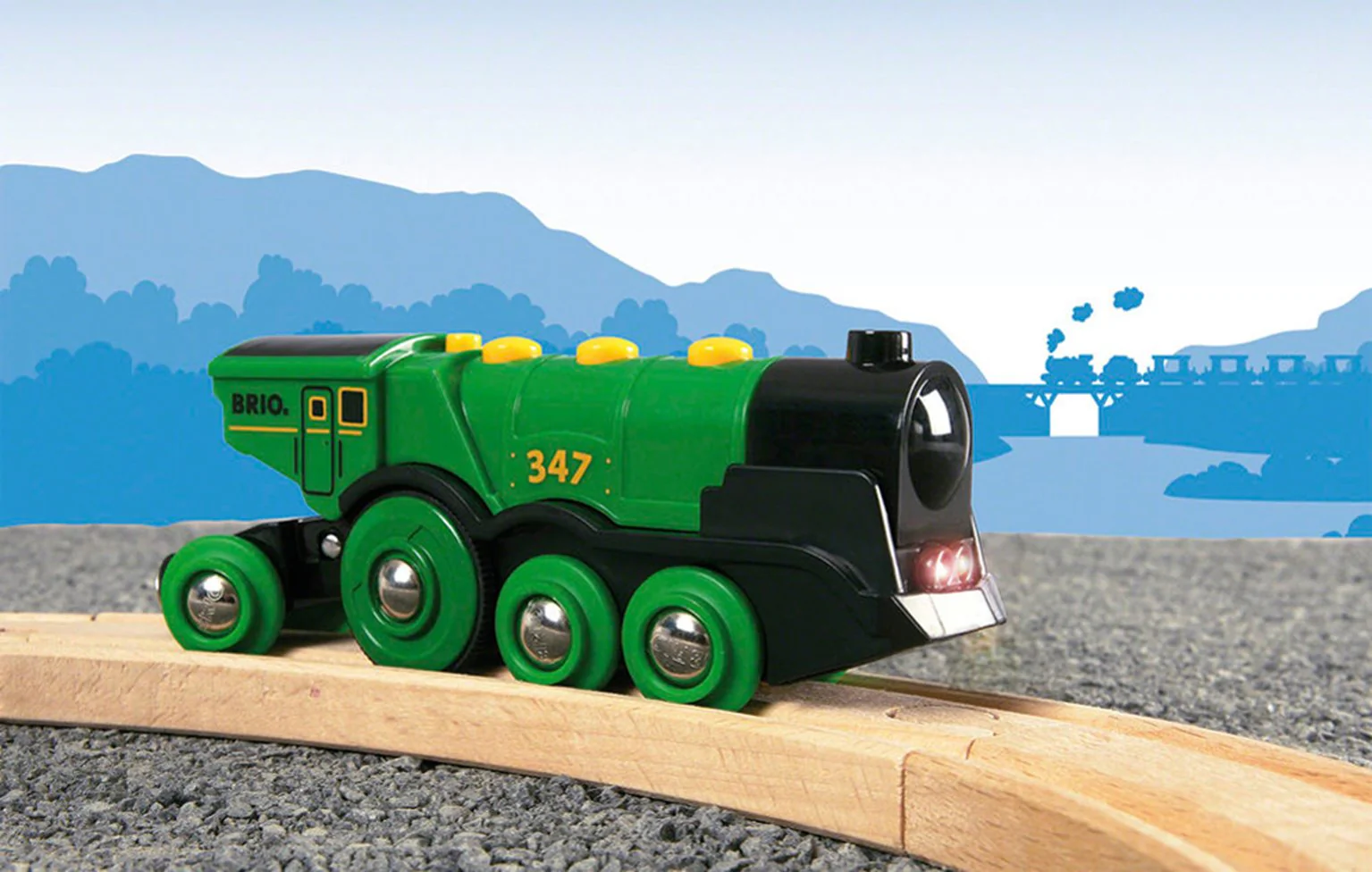 33593 BRIO World - Big Green Action Locomotive - Image 4