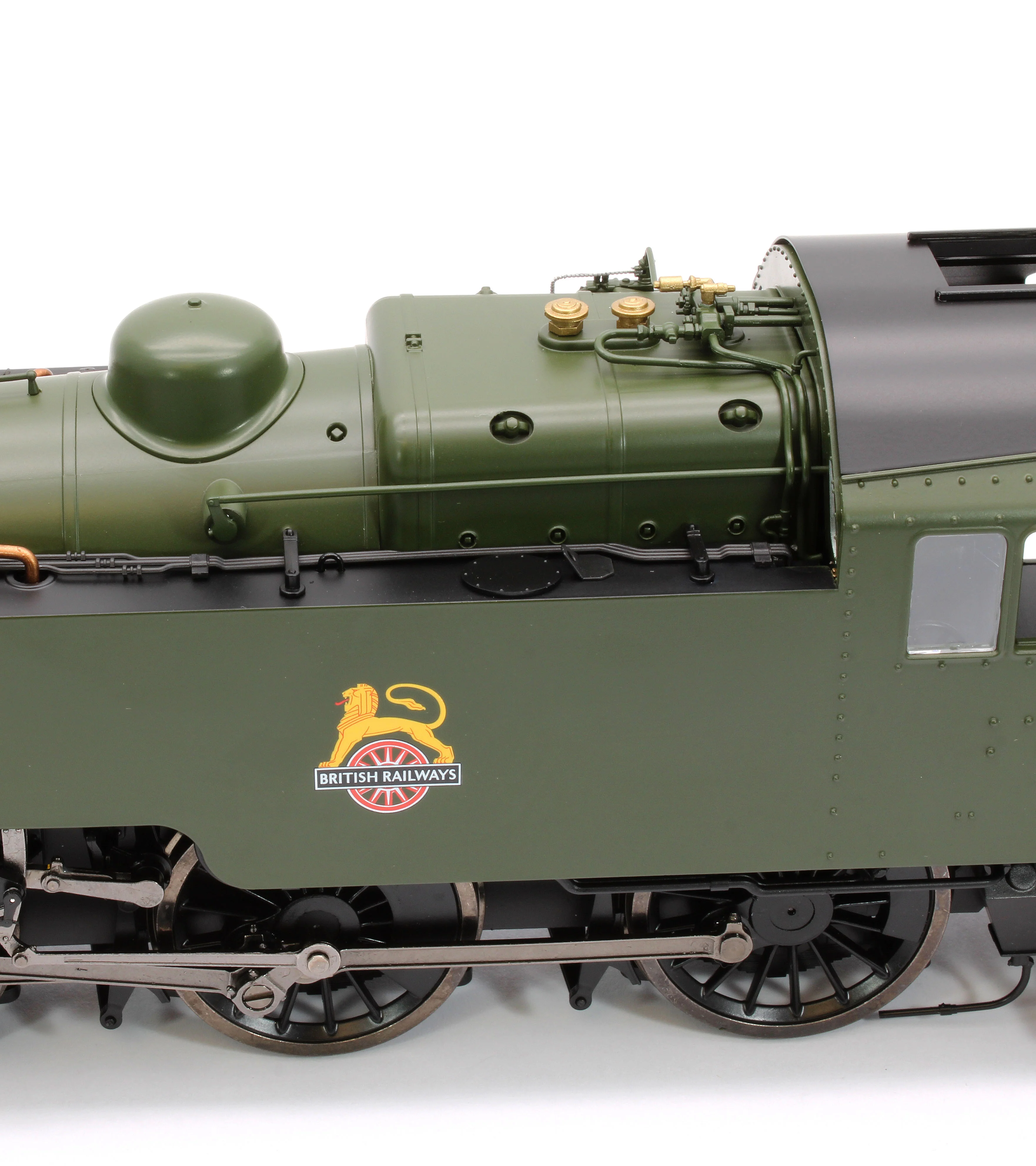 LHT-S-8205 British Railways Standard 3MT 2-6-2T Green Early Crest 82007 - Steam Tank Locomotive - Image 8